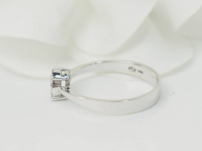 Bague 53 Bague solitaire en or blanc et diamants 0.16ct 58 Facettes 30917