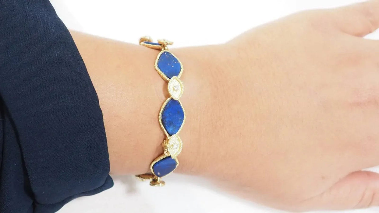 Bracelet Bracelet vintage en or jaune lapis lazuli et diamants 58 Facettes 32872