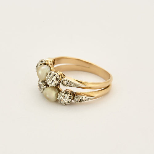 Bague 52 Bague en or jaune, blanc, diamants et perles 58 Facettes CHA5712