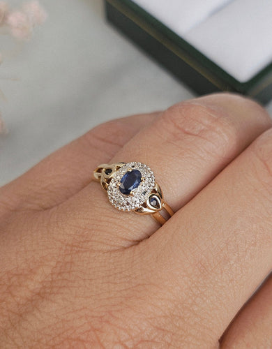 Bague 53 Bague en Or jaune, Or blanc et Saphirs 58 Facettes 649