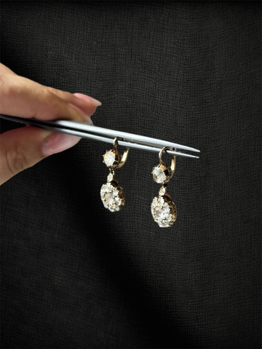 Boucles d'oreilles Boucles d'oreilles en or jaune « Touch of Light » serties de diamants 58 Facettes