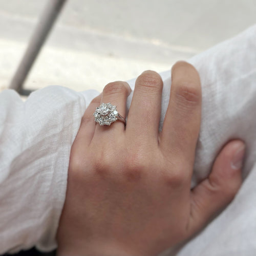 Bague 52 Bague - Or blanc & Diamants 58 Facettes 250034SP