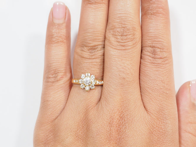 Bague 53 Bague marguerite en or jaune et diamants 58 Facettes 33442