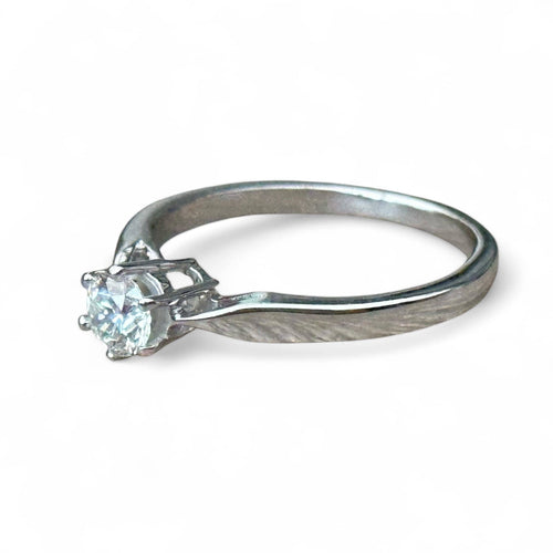 Bague 54 Solitaire or blanc 58 Facettes 282