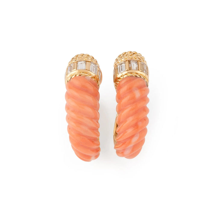 Bague Boucheron - Paire de boucles d'oreille en Corail et diamants baguette 58 Facettes 1