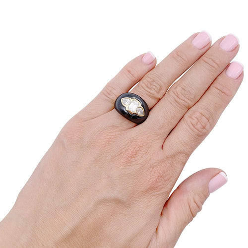 Bague 52 Bague Bulgari, or jaune, hématite, diamants. 58 Facettes 32935