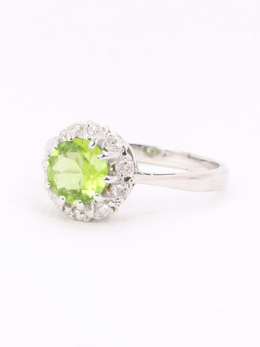 Bague 53 Bague péridot entourage diamants 58 Facettes 1174.6