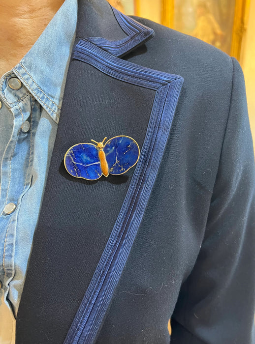 Yellow gold butterfly brooch, lapis lazuli, jasper