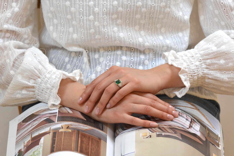 Bague 55 Bague vintage émeraude de 2,65cts et diamants 58 Facettes 26487-26573