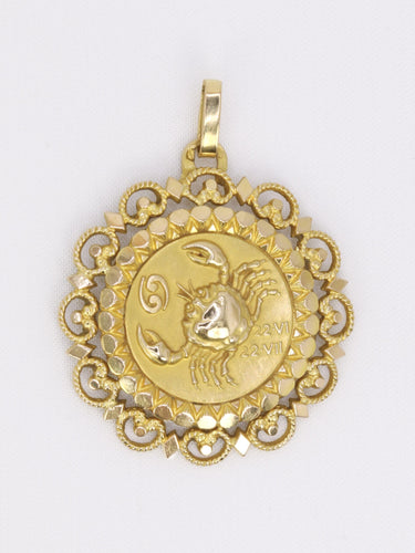 Pendentif PERROUD - Médaille signe zodiaque Cancer or jaune 58 Facettes 1190.5