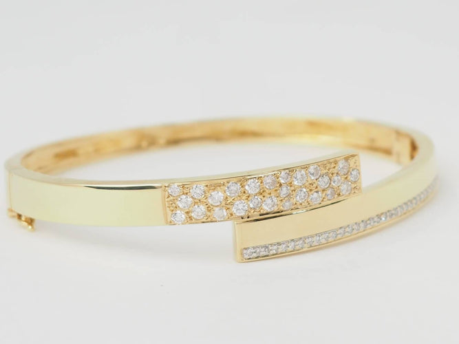 Bracelet Bracelet Jonc plat ouvrant or jaune et diamants 58 Facettes 33362