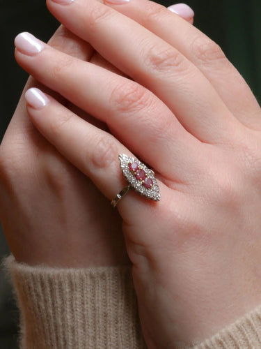 Bague 48 Bague marquise vintage rubis et diamants 58 Facettes J317