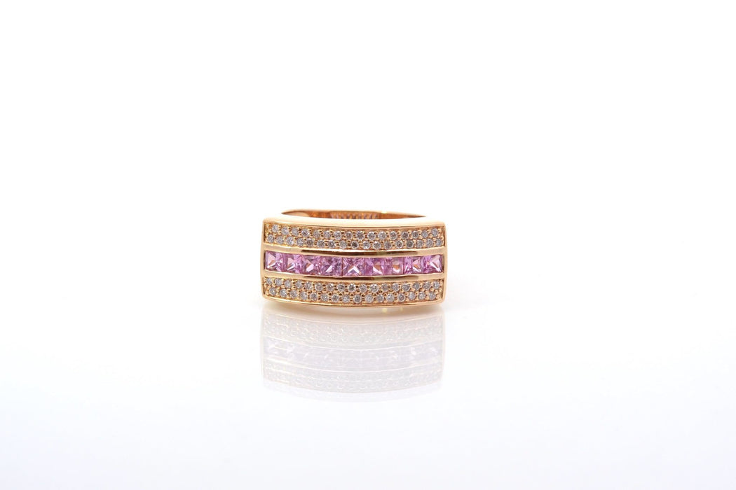 Vintage-Ring aus Gold mit rosa Saphiren und Diamanten