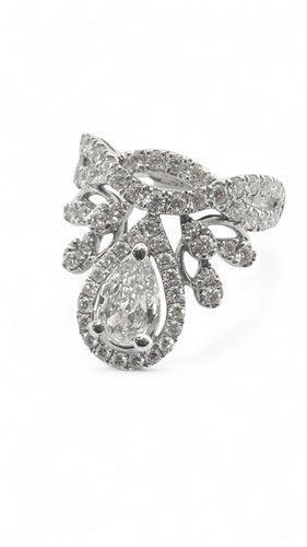 18 ayar beyaz altın ve pırlanta yüzük 