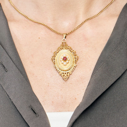 Pendentif Pendentif porte photo or jaune, perle de culture et rubis de synthèse 58 Facettes CHAL01994