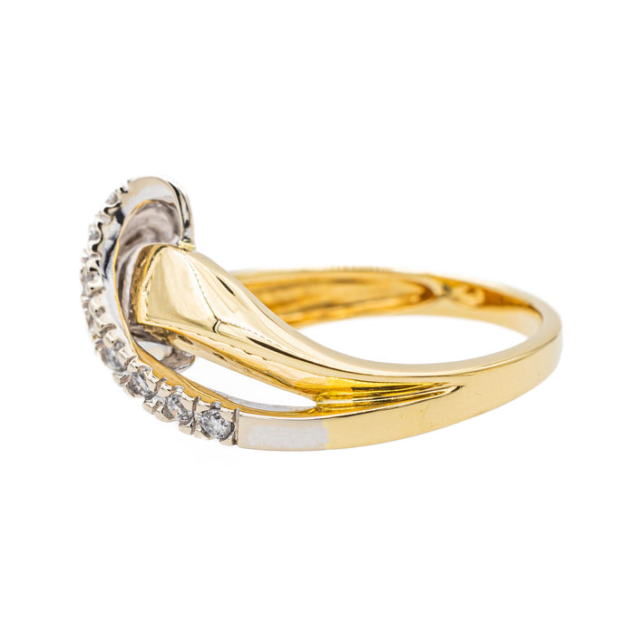 Yellow gold diamond ring