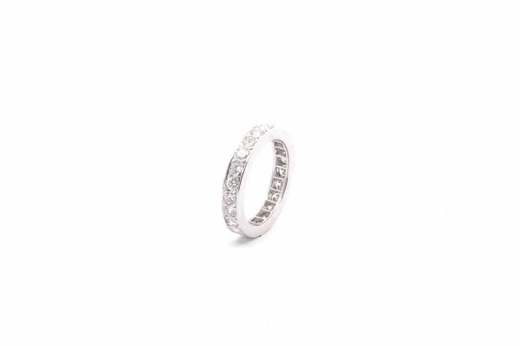 Bague Alliance diamants en or blanc 18k 58 Facettes 26375