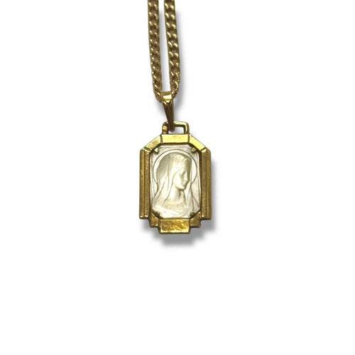 Pendentif Médaille religieuse en or jaune et plaque de nacre 58 Facettes REF24066-229