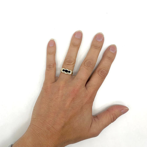 Bague 51 Bague or jaune, saphirs et diamants 58 Facettes Z15B51729