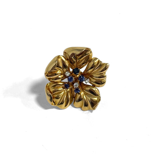 Broche Broche fleur de camélia épanouie en or jaune et saphirs, diamants 58 Facettes REF2569-337