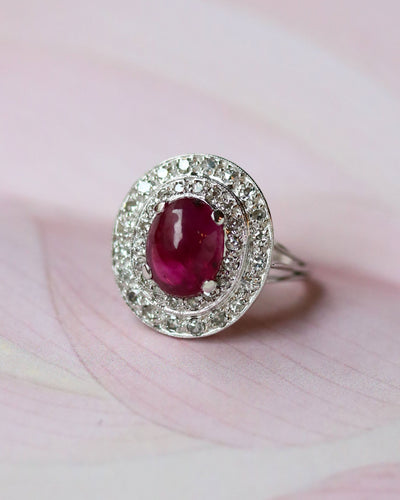 Bague 55.5 Bague Cocktail Ovale Rubis Cabochon et Diamant 58 Facettes A11146