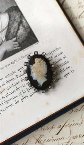 Broche Broche Camée Onyx et Diamants 58 Facettes