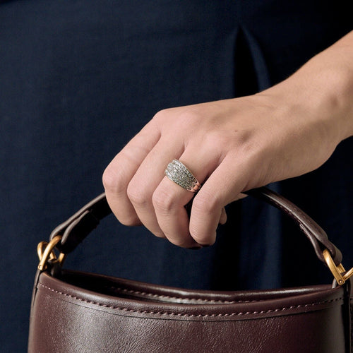 Ronde gouden ring en diamanten 