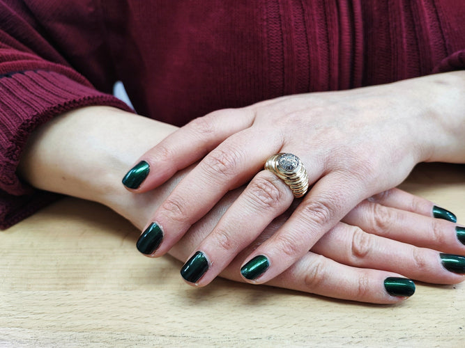 Ring med räfflad pavé i gult och vitt guld, diamanter 0,20 ct 