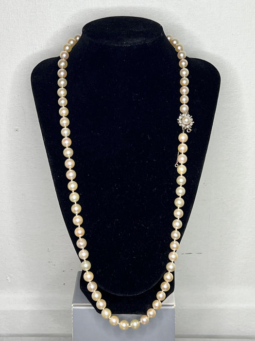 Splendida collana di perle coltivate bianche Akoya