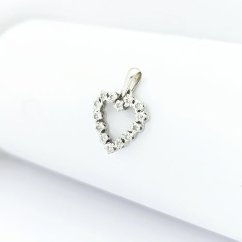 Pendentif Pendentif cœur en or blanc et diamants 58 Facettes 29793