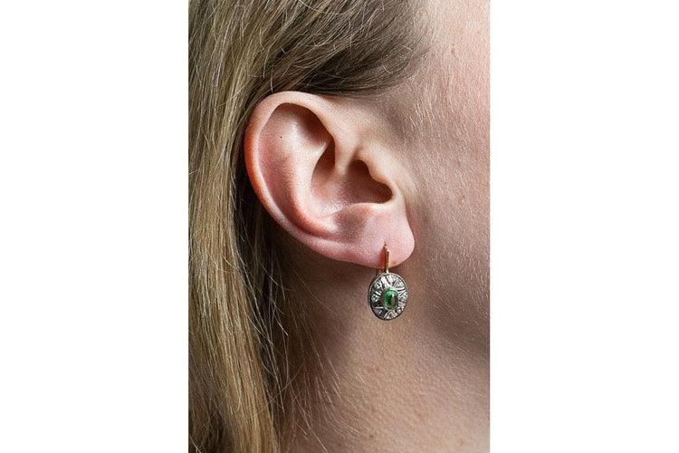 Boucles d'oreilles Boucles d'oreilles anciennes en forme de rosace, Russie, milieu du XXe siècle. 58 Facettes 9715A