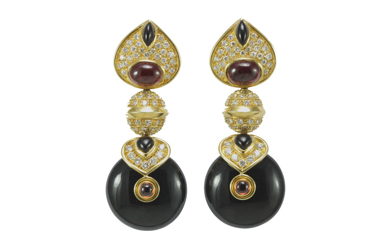 Boucles d'oreilles Boucles d'oreilles vintage en or jaune avec améthyste, onyx, rubis et diamants 58 Facettes 3294