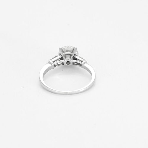 Bague 53 Solitaire en platine et diamants 58 Facettes B250574
