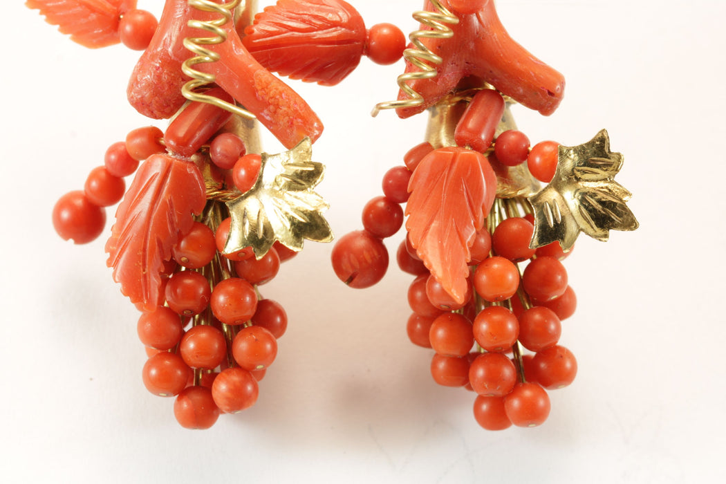 Pendientes de oro coral antiguo