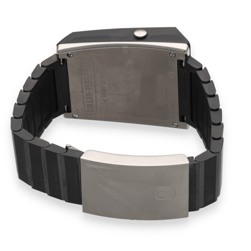 Montre Montre Girard-Perregaux Casquette 2.0 en ceramique et titane - Quartz - Full Set 2022 58 Facettes FB10394