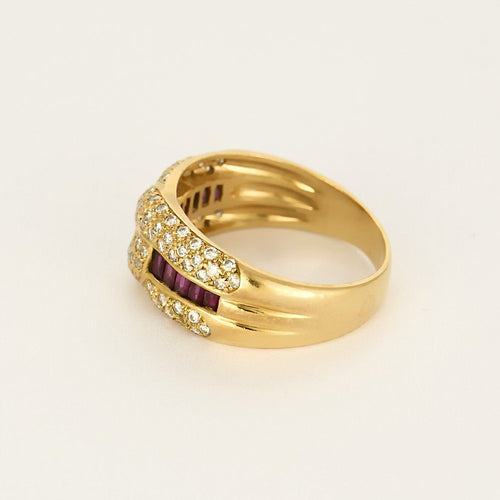 Bague 57 Bague en or jaune, diamants et rubis 58 Facettes B250486