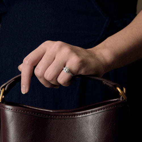 单钻戒 白金公主款，钻石 