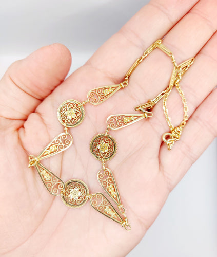 Collier Collier Art Nouveau or jaune motifs filigranés et fleuris (circa 1910) 58 Facettes A05217