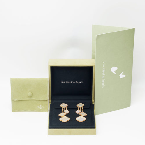 Van Cleef & Arpels - Boucles d’oreilles Magic Alhambra 4 motifs 58 Facettes