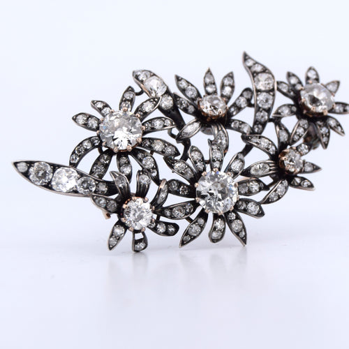 Broche Spilla antica en or jaune 18 kt et argent avec diamants anciens 58 Facettes