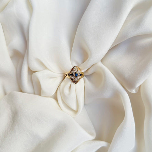 Bague navette Or jaune et saphirs