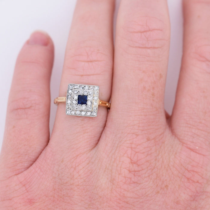 Vintage ring in yellow gold, diamonds and sapphire