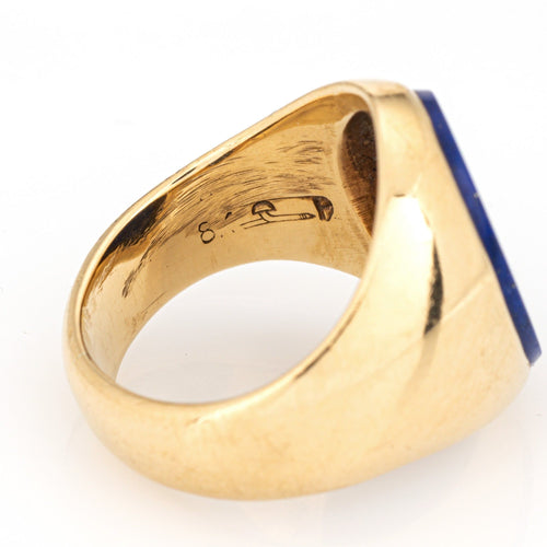 Bague 52 CARTIER - Bague en or jaune des années 70 Larter & Sons Lapis Lazuli Signet 58 Facettes G13985