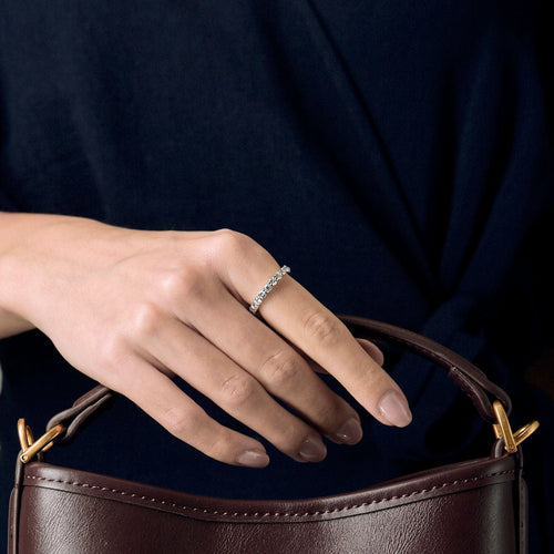 Bague 52,5 Alliance américaine  en or blanc et diamants 58 Facettes B250582