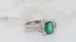 Bague 54 Bague en or blanc, émeraude et diamants 58 Facettes 31390