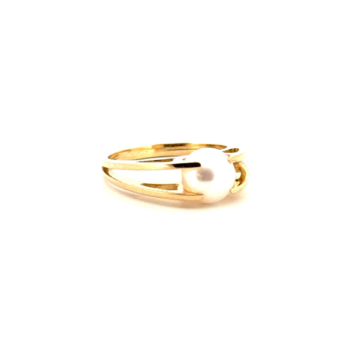 Solitaire Yellow gold cultured pearl