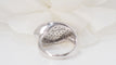 Bague 52.5 Bague feuille en or blanc et diamants 58 Facettes 18487