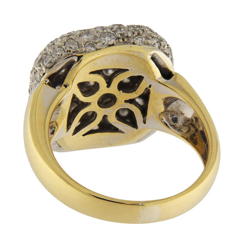 Anel em ouro amarelo cravejado de diamantes pavé (2,00 ct). 