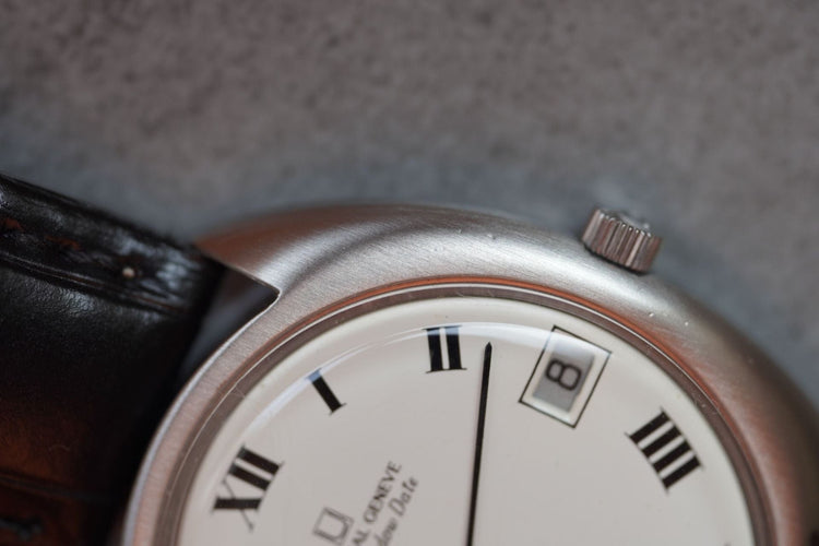 Universal Genève White Shadow Date 867102 58 Facettes