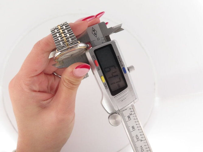 Montre vintage montre VAN CLEEF & ARPELS la collection 33 mm en or & acier 58 Facettes 263979